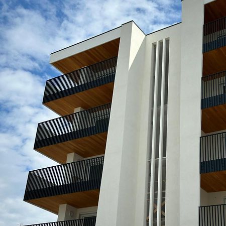 Beach Palace With Small Swimming Pool, Private Beach, Parking Lido di Jesolo Kültér fotó